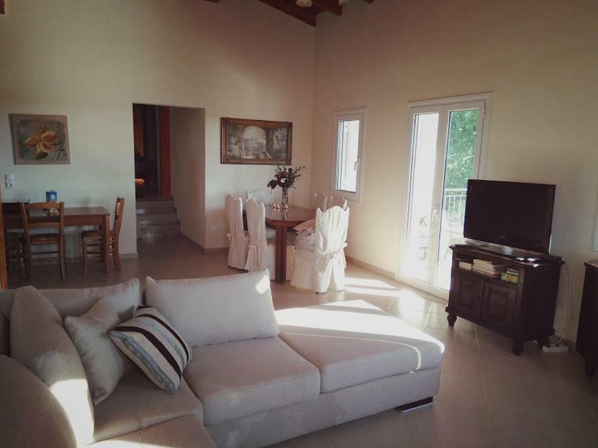 Sime Villa Private Beach Agios Nikolaos  ภายนอก รูปภาพ